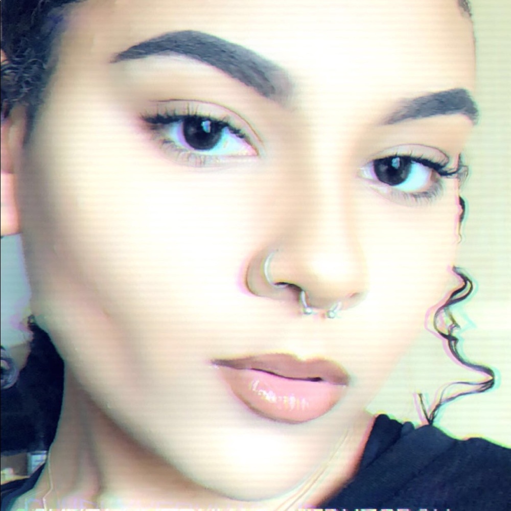 Meet your Posher, Kiyaira